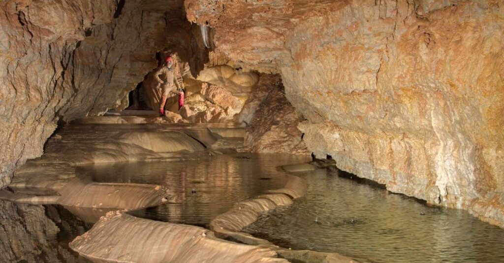 Natural Bridge Caverns